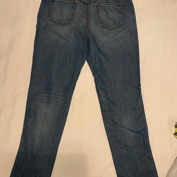 j. Crew Broken In Boyfriend Jean - Picture 3 of 3